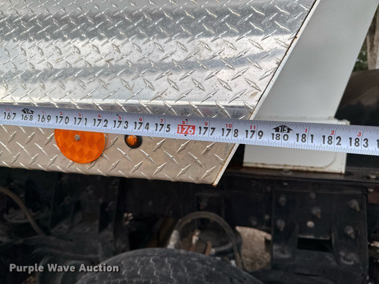 image for item ED5668 2020 Peterbilt 348 dump truck