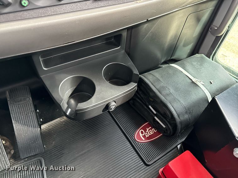 image for item ED5668 2020 Peterbilt 348 dump truck