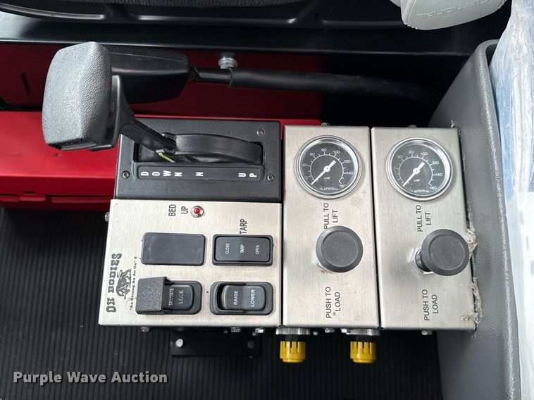 image for item ED5668 2020 Peterbilt 348 dump truck