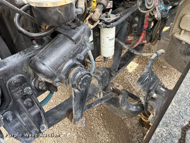 image for item ED5668 2020 Peterbilt 348 dump truck