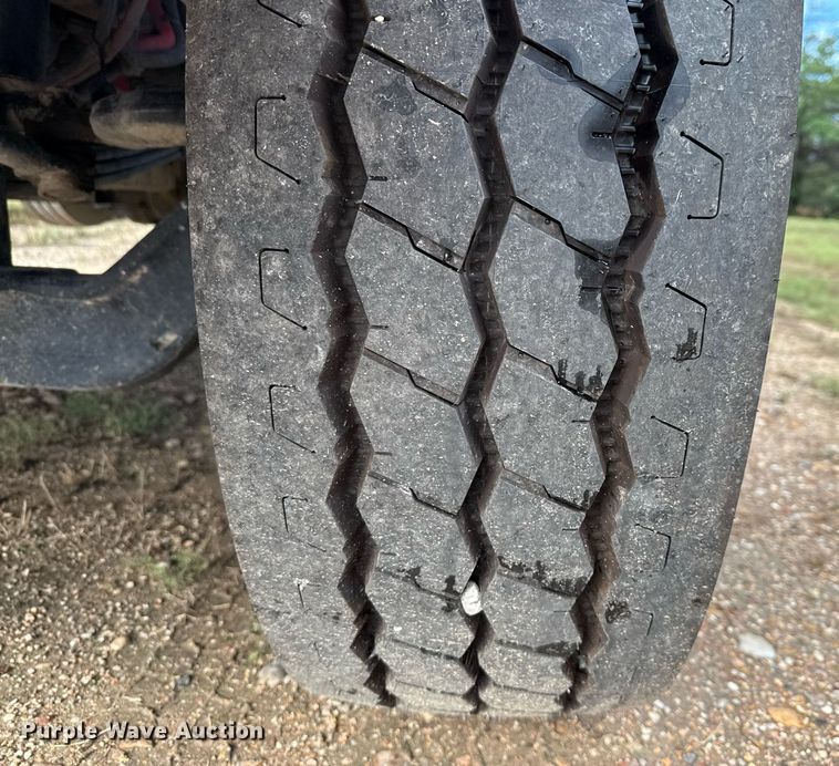 image for item ED5668 2020 Peterbilt 348 dump truck