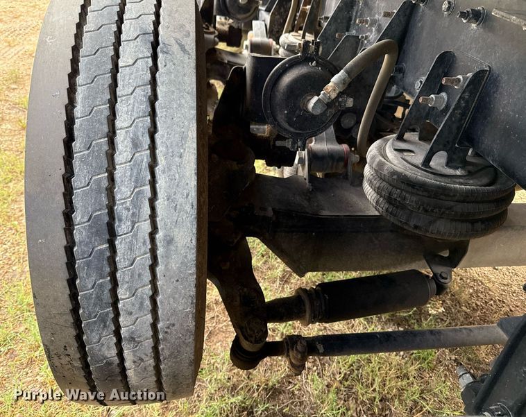 image for item ED5668 2020 Peterbilt 348 dump truck