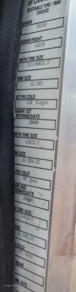 image for item ED5668 2020 Peterbilt 348 dump truck