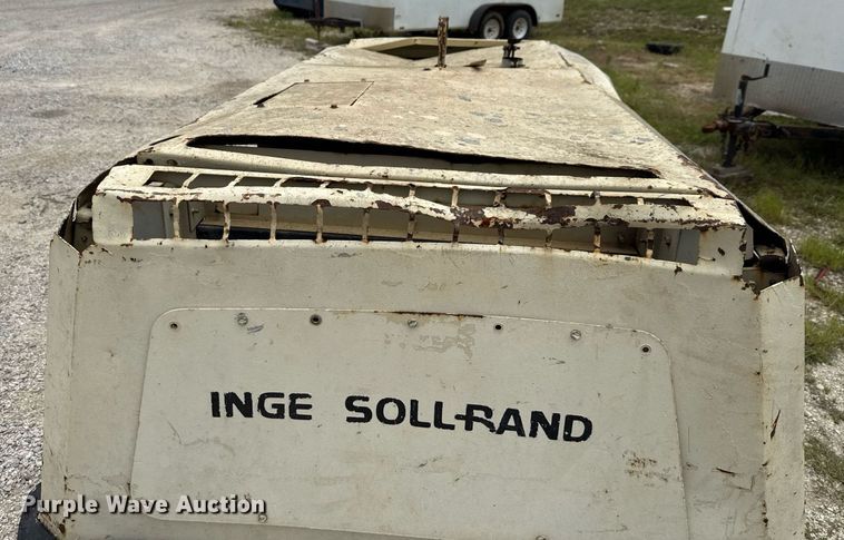 image for item ED5686 2001 Ingersoll-Rand P185WJD air compressor