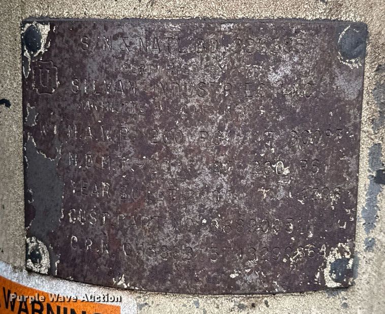 image for item ED5686 2001 Ingersoll-Rand P185WJD air compressor