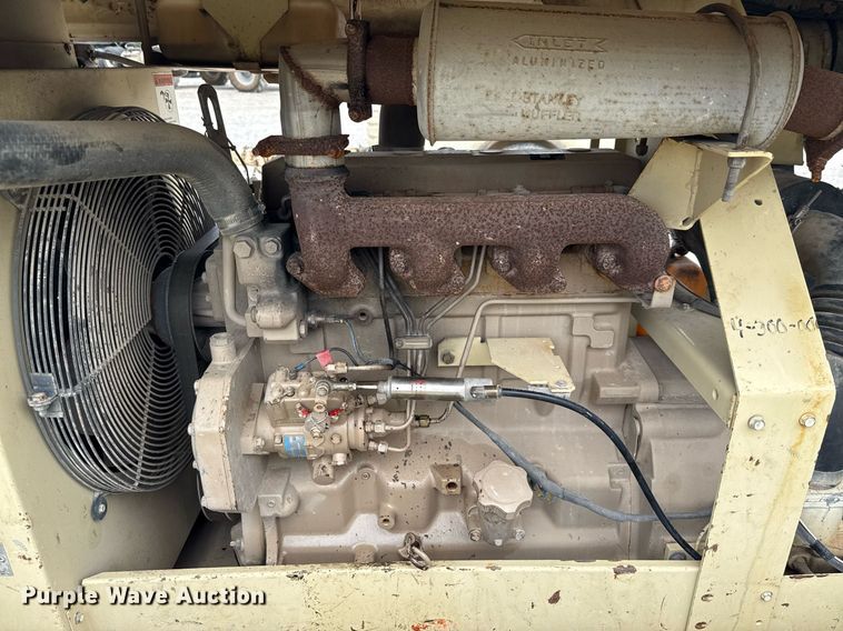 image for item ED5686 2001 Ingersoll-Rand P185WJD air compressor