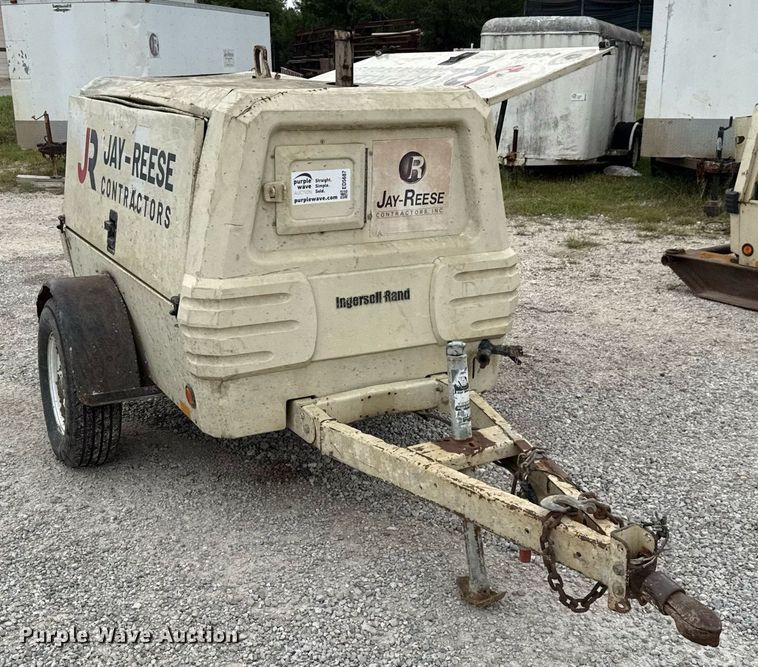image for item ED5687 2002 Ingersoll-Rand P185 air compressor