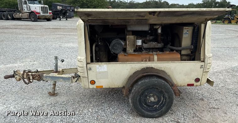 2002 Ingersoll-Rand P185 air compressor in Dripping Springs