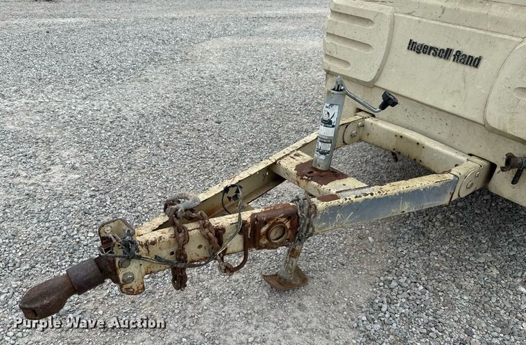 image for item ED5687 2002 Ingersoll-Rand P185 air compressor