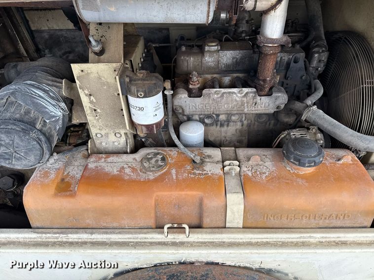 image for item ED5687 2002 Ingersoll-Rand P185 air compressor