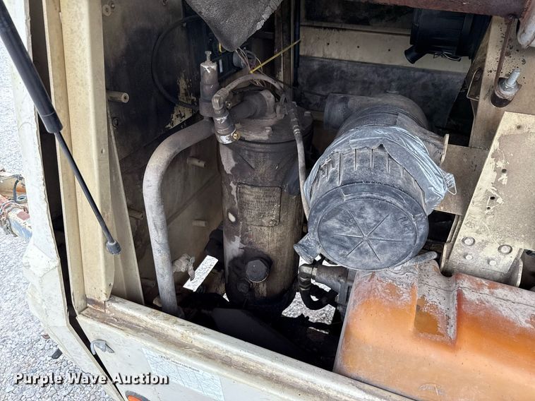 image for item ED5687 2002 Ingersoll-Rand P185 air compressor