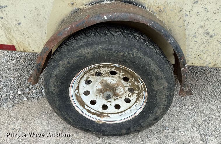 image for item ED5687 2002 Ingersoll-Rand P185 air compressor