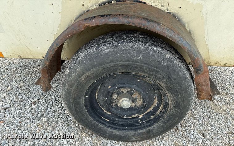 image for item ED5687 2002 Ingersoll-Rand P185 air compressor