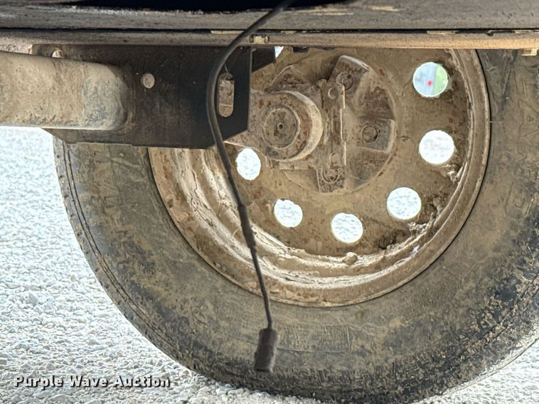 image for item ED5687 2002 Ingersoll-Rand P185 air compressor