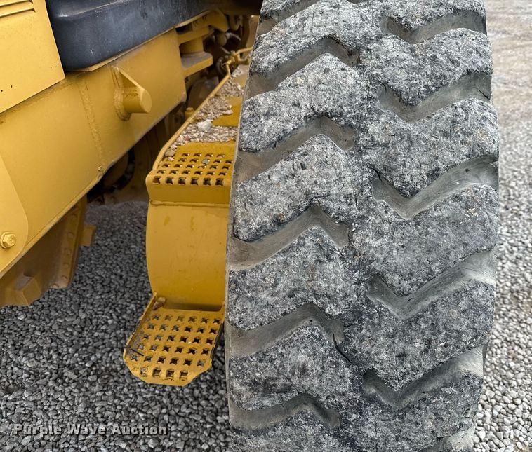 image for item ED5688 2007 Caterpillar 12H motor grader