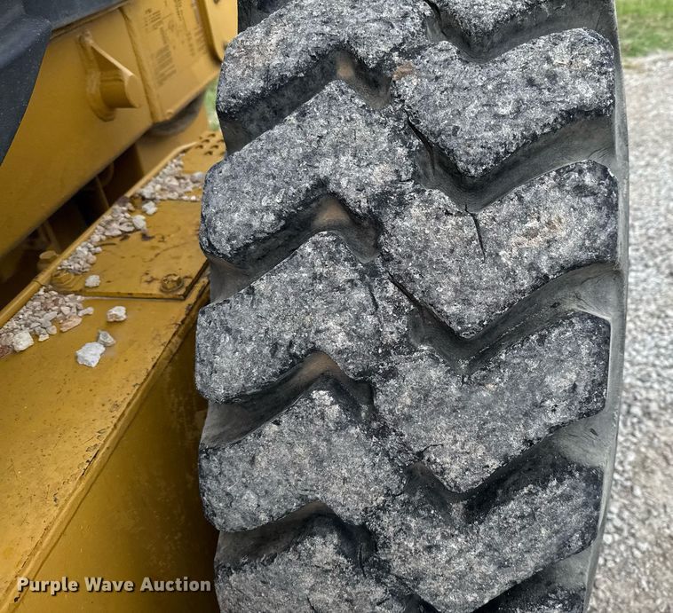 image for item ED5688 2007 Caterpillar 12H motor grader