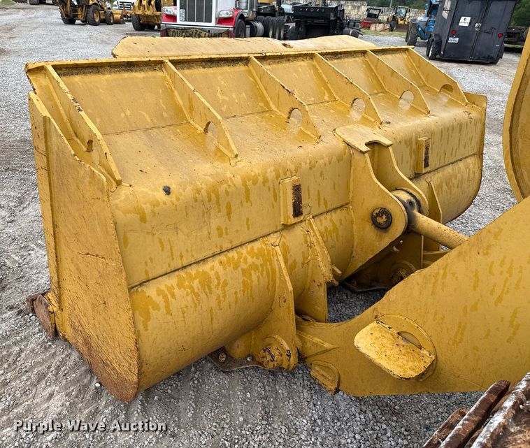 image for item ED5689 1998 Caterpillar 963B track loader