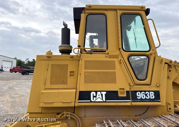 image for item ED5689 1998 Caterpillar 963B track loader