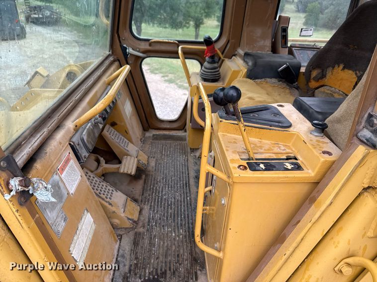image for item ED5689 1998 Caterpillar 963B track loader