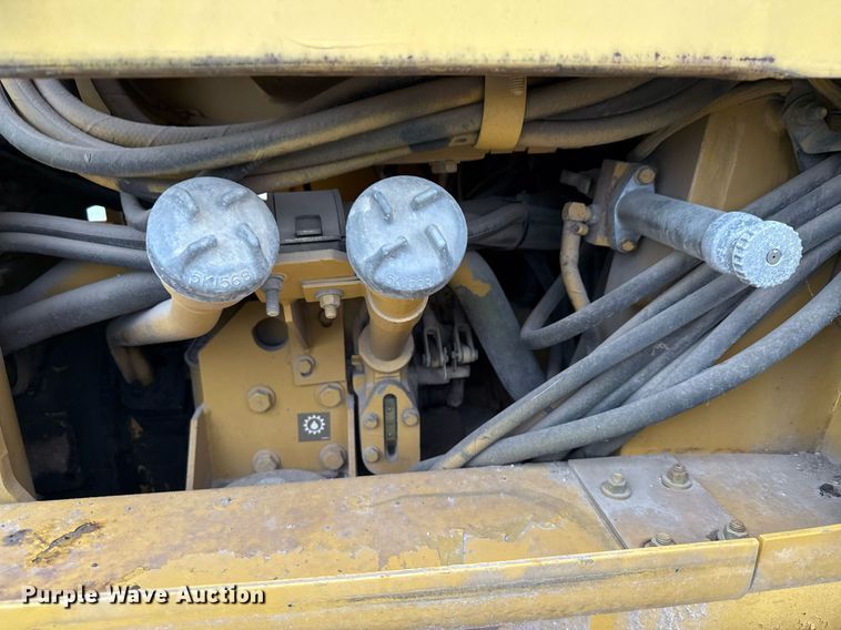 image for item ED5689 1998 Caterpillar 963B track loader