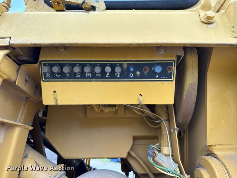 image for item ED5689 1998 Caterpillar 963B track loader