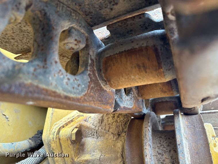 image for item ED5689 1998 Caterpillar 963B track loader