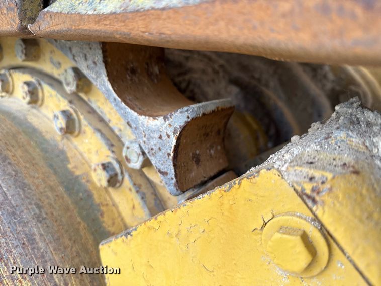 image for item ED5689 1998 Caterpillar 963B track loader