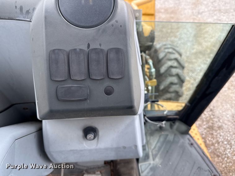 image for item ED5690 2008 Caterpillar 420E backhoe