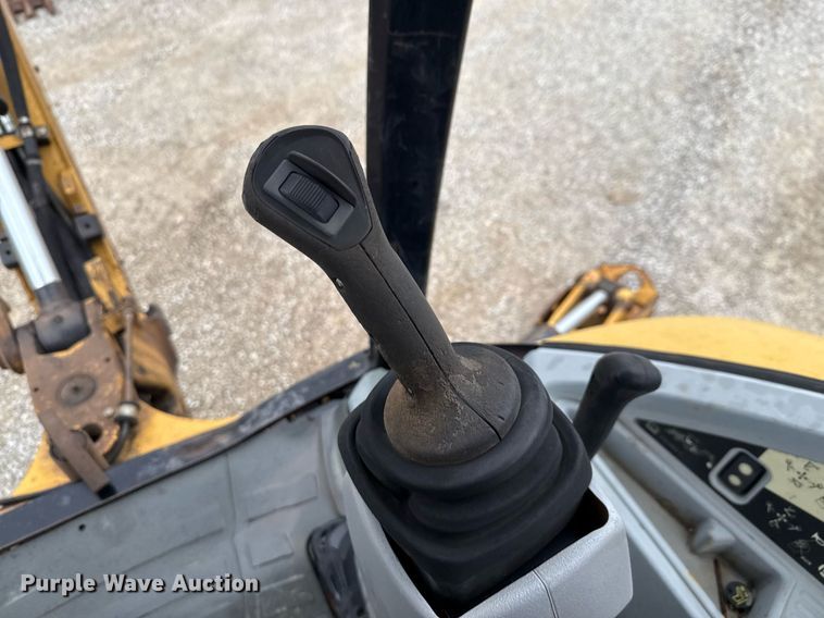 image for item ED5690 2008 Caterpillar 420E backhoe