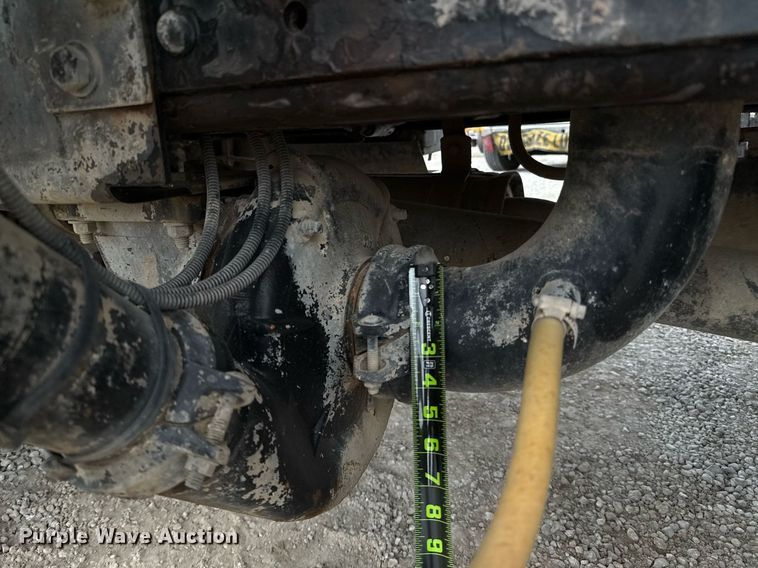 image for item ED5691 1996 Ford F800 water truck