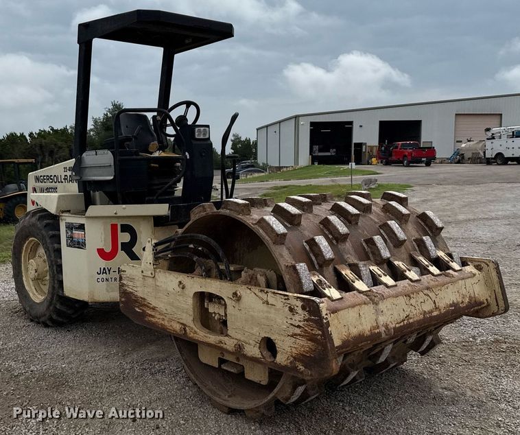 image for item ED5692 1998 Ingersoll-Rand SD-70F Pro Pac single drum vibratory roller