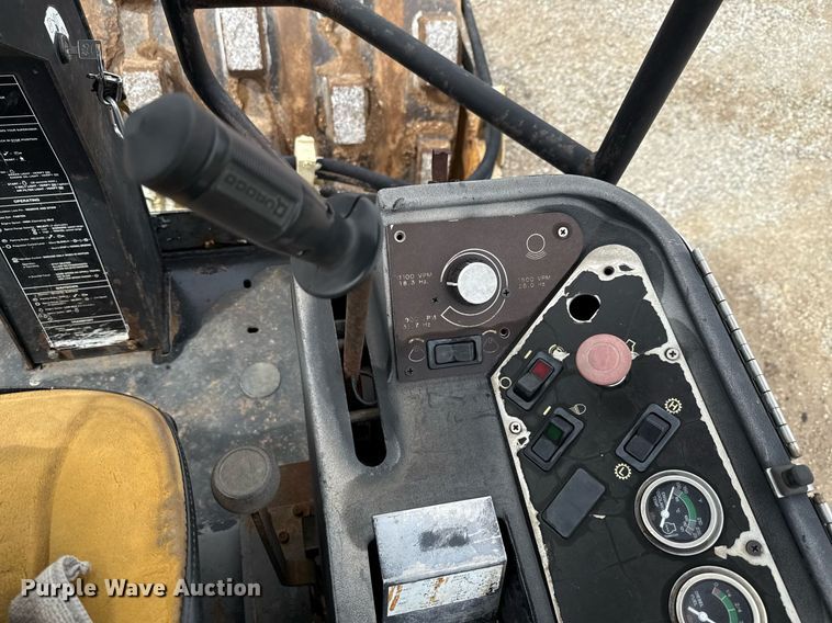 image for item ED5692 1998 Ingersoll-Rand SD-70F Pro Pac single drum vibratory roller