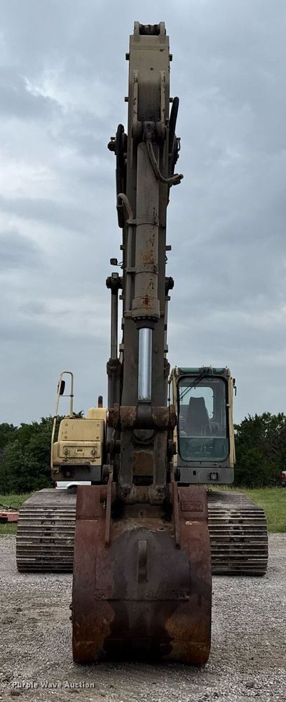 image for item ED5693 2003 Volvo EC 460 BLC excavator