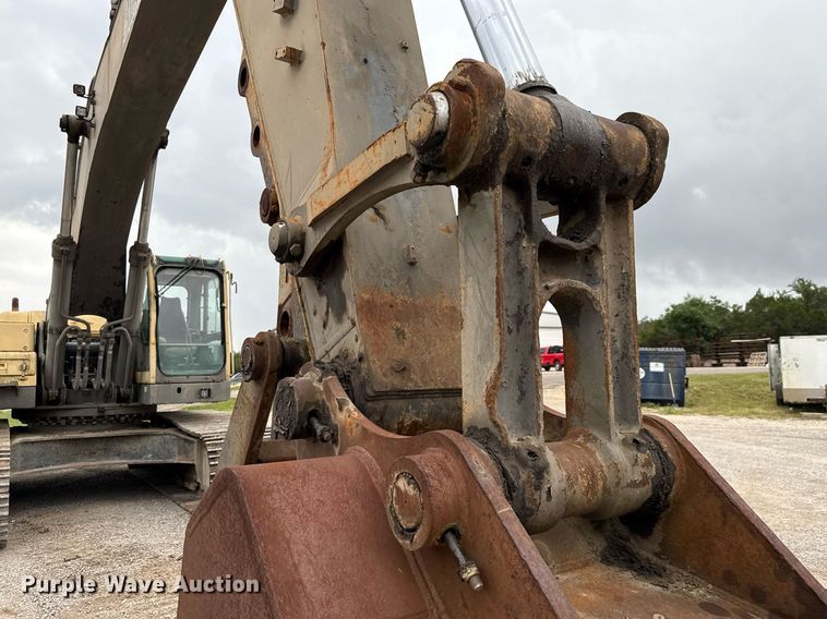 image for item ED5693 2003 Volvo EC 460 BLC excavator