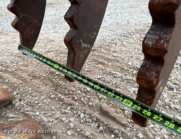 image for item ED5693 2003 Volvo EC 460 BLC excavator