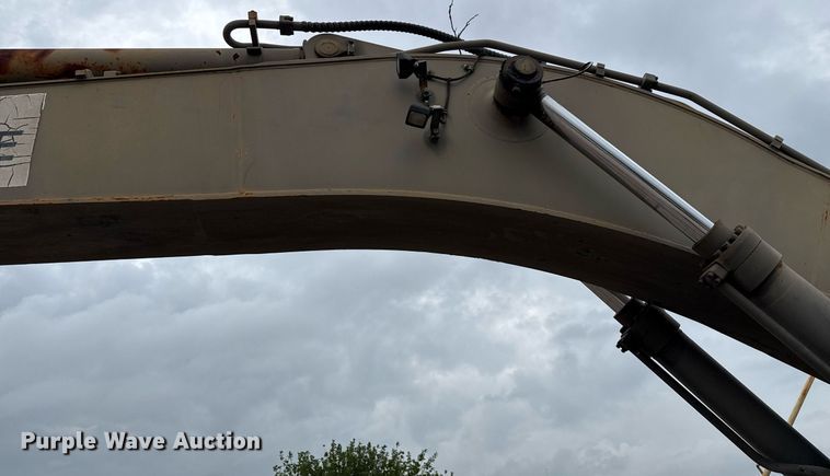 image for item ED5693 2003 Volvo EC 460 BLC excavator