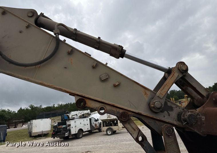 image for item ED5693 2003 Volvo EC 460 BLC excavator