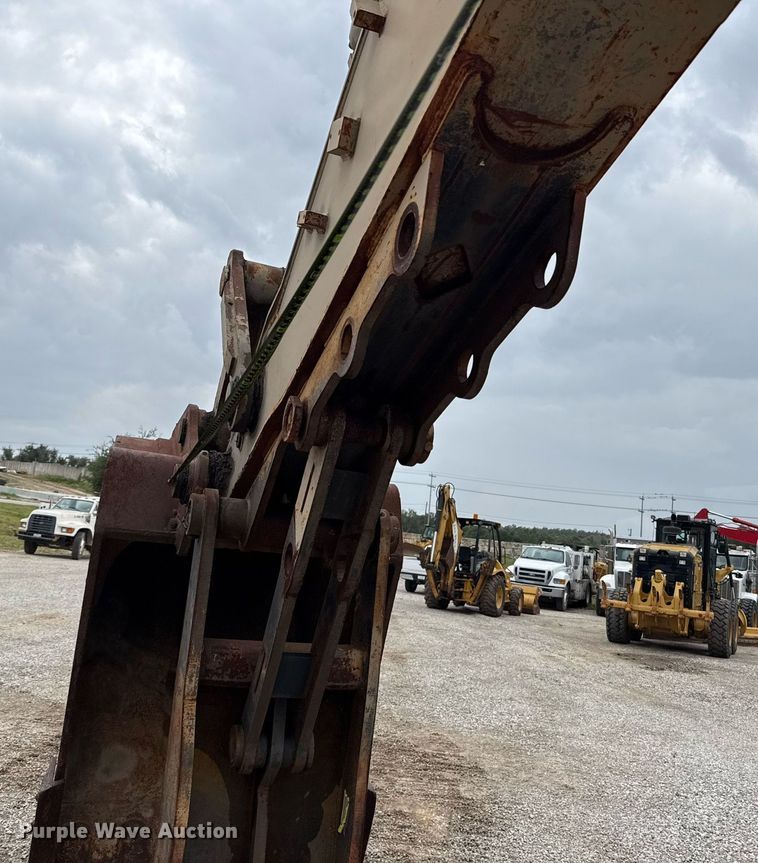 image for item ED5693 2003 Volvo EC 460 BLC excavator