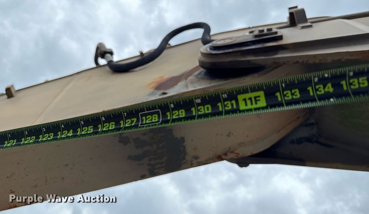 image for item ED5693 2003 Volvo EC 460 BLC excavator