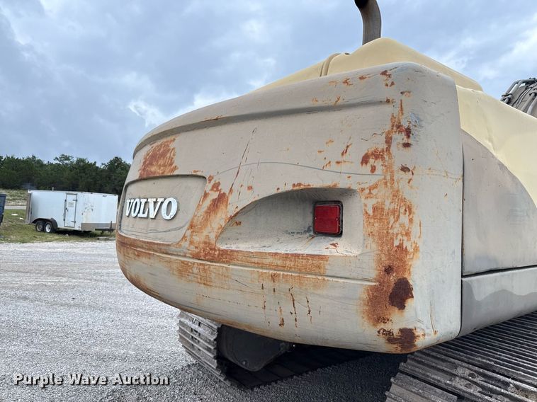 image for item ED5693 2003 Volvo EC 460 BLC excavator