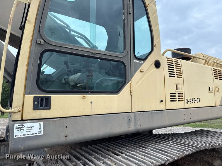 image for item ED5693 2003 Volvo EC 460 BLC excavator