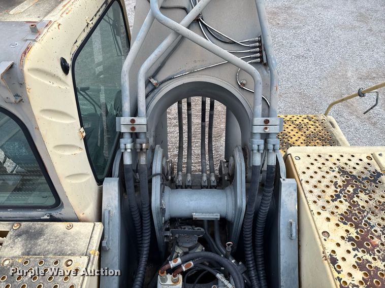 image for item ED5693 2003 Volvo EC 460 BLC excavator