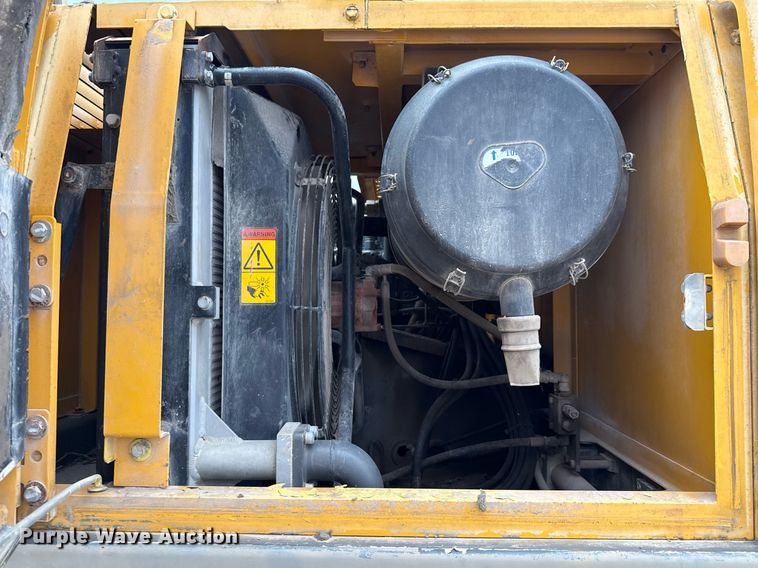 image for item ED5693 2003 Volvo EC 460 BLC excavator