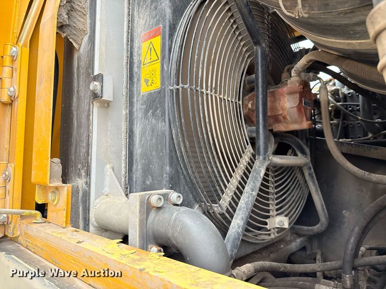 image for item ED5693 2003 Volvo EC 460 BLC excavator