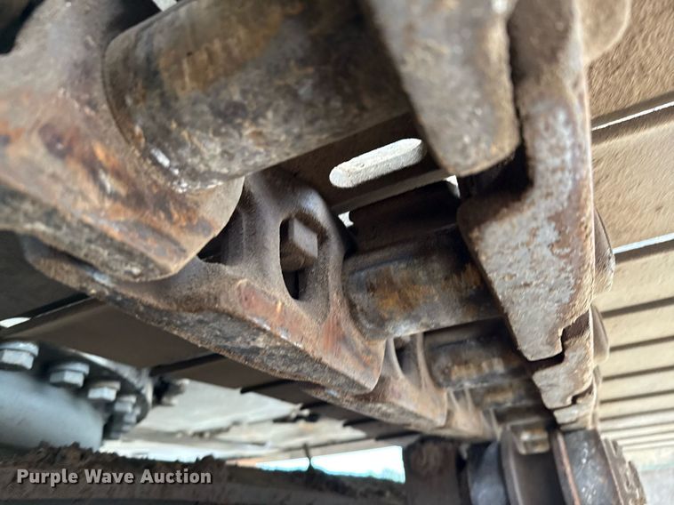 image for item ED5693 2003 Volvo EC 460 BLC excavator