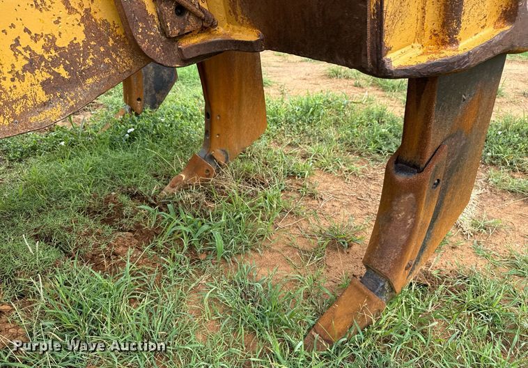 image for item ED5707 1988 Caterpillar  D8N dozer