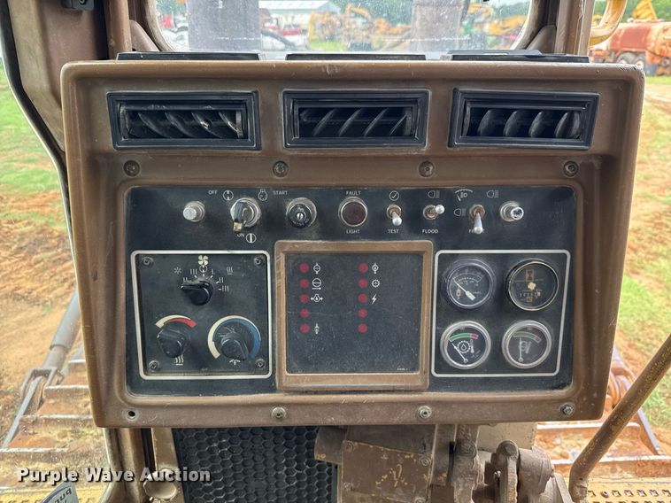 image for item ED5707 1988 Caterpillar  D8N dozer