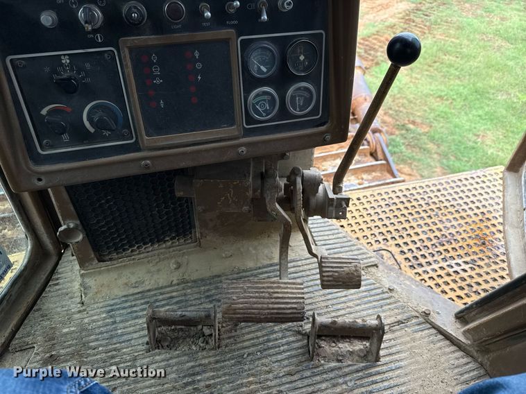 image for item ED5707 1988 Caterpillar  D8N dozer