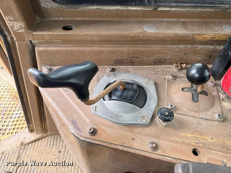 image for item ED5707 1988 Caterpillar  D8N dozer