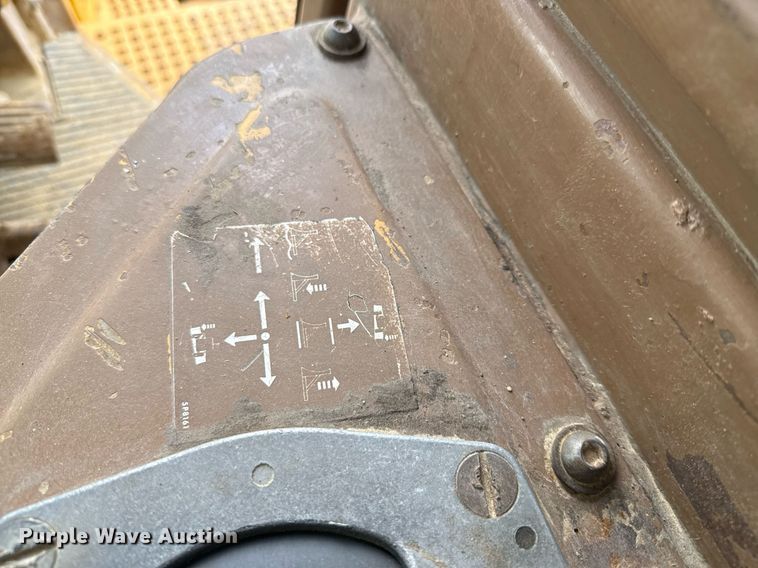 image for item ED5707 1988 Caterpillar  D8N dozer